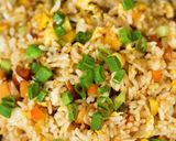 Foto langkah ke 5 dari resep Nasi Goreng Hong Kong.