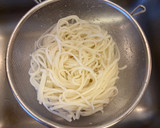 Foto del paso 3 de la receta: Noodles con costilla de cerdo y gambas!🥡🥢