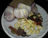 मटर मशरूम की सब्जी (matar mushroom ki sabzi recipe in Hindi) रेसिपी चरण 1 फोटो