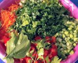 صورة لخطوة 1 من وصفة سلطه خضراء بالبصل الاخضر🥗
