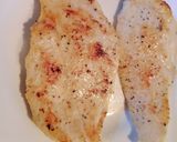Foto del paso 3 de la receta: Pechuga de pollo a la plancha con patatas y pimiento verde asado