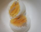 Foto langkah ke 2 dari resep Telur 3/4 Mateng.
