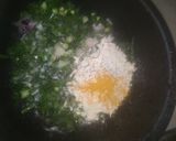 A picture of step 3 of Spring Onion Pakoda /Fritters.