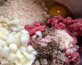 Foto langkah ke 1 dari resep Sop tomat bola-bola daging.