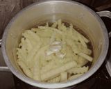 Foto langkah ke 3 dari resep Kentang Goreng.