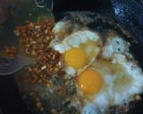 Foto langkah ke 2 dari resep Nasi Telur Ayong 999 KW.
