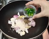 A picture of step 3 of Red Curry/Gravy Paste.