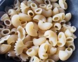 A picture of step 2 of Japanese Macaroni Gratin.