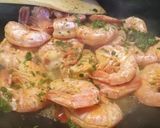 A picture of step 5 of Gamberi aglio, olio e peperoncino.