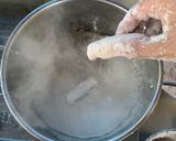 Foto langkah ke 5 dari resep Pempek Ikan Tenggiri (Lenjer + Kapal Selam + Kulit).