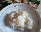 Foto langkah ke 1 dari resep Bola - Bola Nasi Uduk.