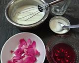 A picture of step 1 of Rose lassi.