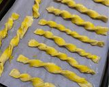 Foto langkah ke 4 dari resep Stick Pastry Garlic Cheese.