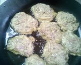Csirkemell sajtos, gombás bundában recept fázis 7 fotója
