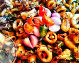 Foto langkah ke 9 dari resep Oseng Cumi Cabe Bumbu Ireng.