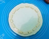 Foto langkah ke 6 dari resep Cheezybite & Sausage Pizza.