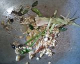 Foto langkah ke 3 dari resep Sop Ceker Kepala Ayam.