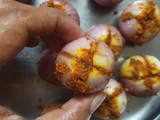 ભરેલાં કાંદા નું શાક(bhrela kanda nu saak in Gujarati)