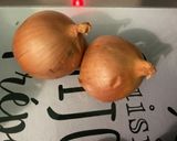 Une image de l'étape 3 de Salade de pommes de terre aux harengs, tomates et oignons.