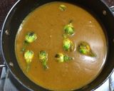 A picture of step 4 of Brinjal in black gravy.