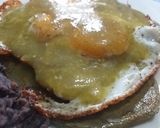 A picture of step 3 of Breakfast of Champions 1.9 Light Huevos Rancheros.