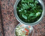 A picture of step 1 of Instant Lasuni Methi.