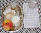 વધેલી કાજુ કતરી અને સફરજન નો મિલ્કશેક (Leftover Kaju Katli Apple Milkshake Recipe In Gujarati) રેસીપી સ્ટેપ1ફોટો