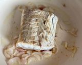 Une image de l'étape 2 de Risotto au curcuma et au lieu noir mijoté.