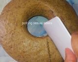 Foto langkah ke 4 dari resep Cara membuat bolu pisang kukus takaran sendok.
