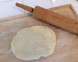 A picture of step 10 of Sauerkraut & Spinach Pizza.
