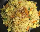 A picture of step 4 of Indomie Stir Fry.