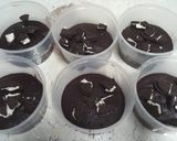 Foto langkah ke 1 dari resep Dessert Box Brownies Oreo.