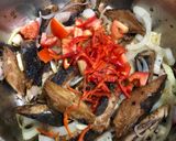 Foto langkah ke 4 dari resep 162. Ikan Tongkol Cabe Merah.