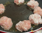 Foto del paso 4 de la receta: Albóndigas de pollo en salsa