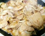 A picture of step 3 of Easy Ginger Pork with Pork Slices and Onion.