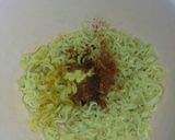 Foto langkah ke 4 dari resep Sosis Gulung Mie.