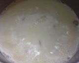 A picture of step 9 of Mawa doodh farra diye With kesariya rabdi.