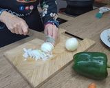 Foto del paso 1 de la receta: Guiso de sepia con pimientos y zanahoria