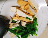 Hình bước làm 1 của món Bún cá mòi