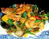 Foto langkah ke 11 dari resep Seafood Saus Padang Komplit (Seafood Asam Pedas Manis aka Seafood Tumpah).