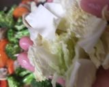 Foto langkah ke 8 dari resep Capcai Sayur Baso by @mrs_purnama_05.