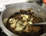 Foto del paso 2 de la receta: Hongo clavito en mole