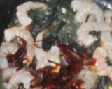 Foto del paso 3 de la receta: Calabacita española rellena de camarón, bañada en salsa bechamel