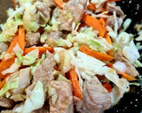 Foto del paso 2 de la receta: Chow mein de cerdo y verduras