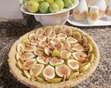 Foto del passaggio 6 della ricetta Crostata con marmellata di fichi, fichi freschi, e noci al profumo di limone