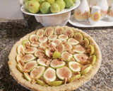 Foto del passaggio 6 della ricetta Crostata con marmellata di fichi, fichi freschi, e noci al profumo di limone