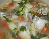 Gambar langkah 5 resipi Sup Ikan Putih Sabah Style.
