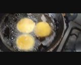 A picture of step 3 of Aloo pakore.