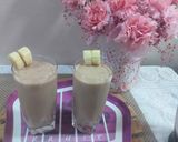 A picture of step 5 of Banana with chocolate ice cream shake.
