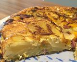 Une image de l'étape 3 de Tortilla  aux pommes de terre, oignons, poivrons, magret séché et chorizo.